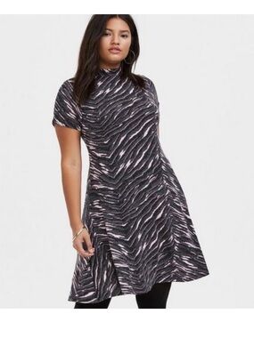 Torrid Hacci Short Sleeve A-Line Zebra Print Dress in Black and Light Pink